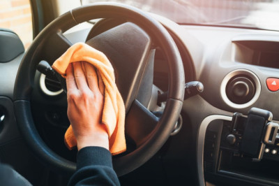 One in four Brits told 'swipe the dashboard' before making journeys this summer