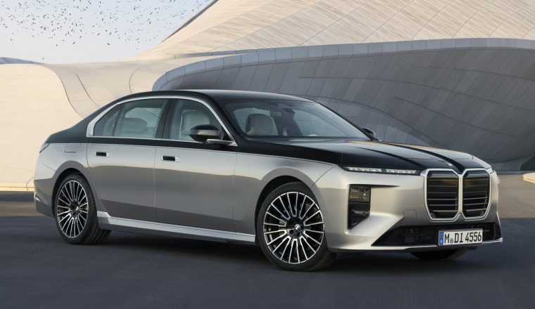 2027 BMW 7 Series Gets A Facelift That Would Make Any Beverly Hills Plastic Surgeon Jealous