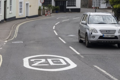 Seaside town locals rebel against 'vandalism' caused by new 20mph speed limit scheme signs