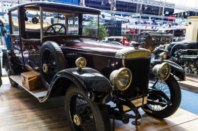 The Knight Sleeve Valve Engine Was Charmingly Weird