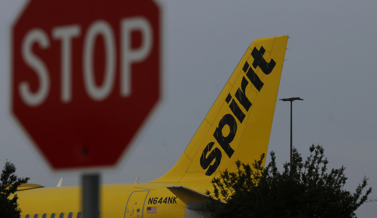 Trump Set To Hand $500 Million Bailout Loan To Spirit Airlines