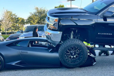 Florida Woman Drove Her Lifted Truck Over A Lamborghini And Didn’t Even Notice