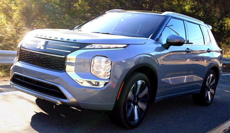 Mitsubishi’s New Hybrid Outlander Makes 174 HP And Barely Cracks 28 MPG