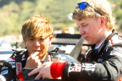 Rovanperä giving Katsuta tips in Canarias