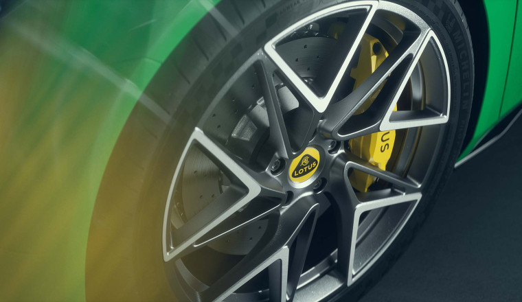 Car wheels keep getting bigger – leading to increased tyre costs
