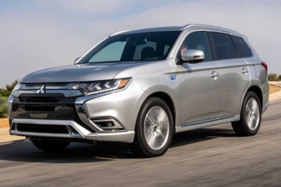 Mitsubishi Recalls 108,000 SUVs For Liftgate Issues