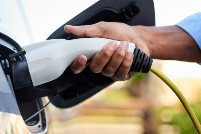 Best electric car named and it's not a Tesla, BMW or Kia