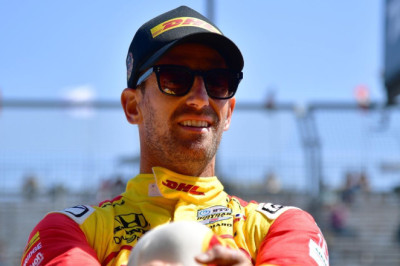 Grosjean inadvertently hits bird during Indy run