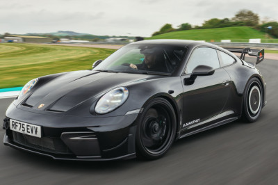 Porsche 911 GT3 MR: Does £56k Manthey kit work on road and track?