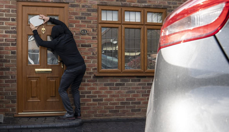 Labour's crackdown on keyless car crime: New law makes it illegal to carry gadgets used in three in five vehicle thefts