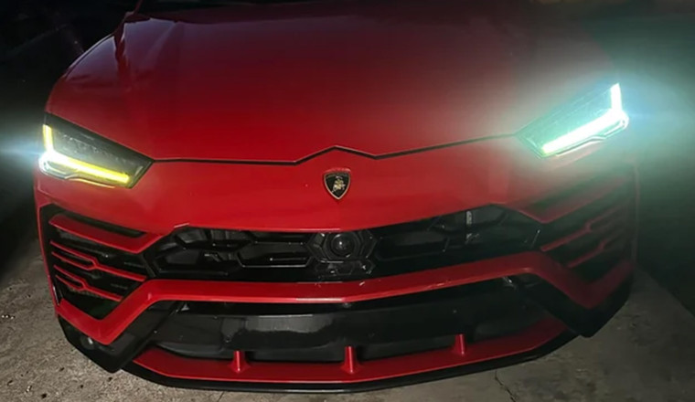 A $5,000 Lamborghini Headlight Got Fixed. The Other One Just Got Exposed