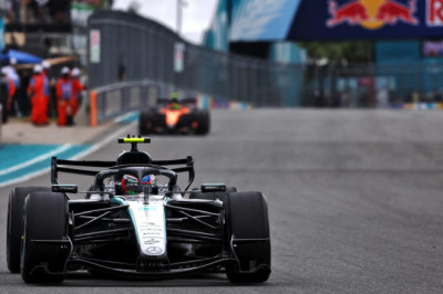 Antonelli resists Norris challenge to win entertaining Miami GP