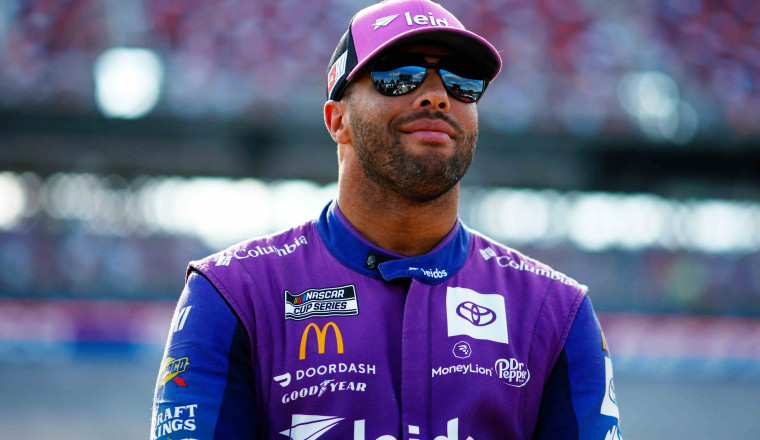 Bubba Wallace crashes in practice at Texas (Video)