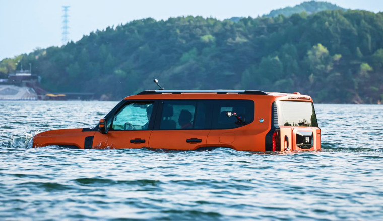 BYD’s YangWang Floated An SUV Two Years Ago. Chery’s Sailed One Across A Lake