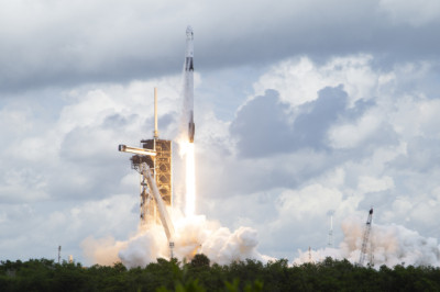 FAA Will Begin Making Space Rockets Pay Tolls