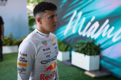 Red Bull 'sorry' as Hadjar starts last in Miami