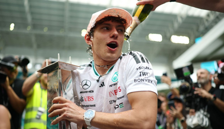 Russell on Antonelli gap: Title momentum 'swings'