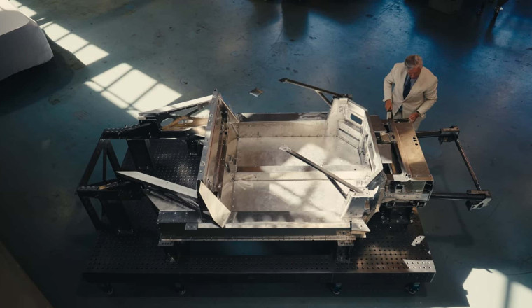 Spyker Previews Its New Supercar: Twin-Turbo V8 With 800 Horsepower