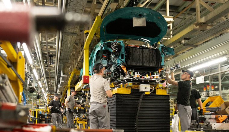 6,000 jobs at risk as Nissan scales back production in UK