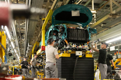 6,000 jobs at risk as Nissan scales back production in UK