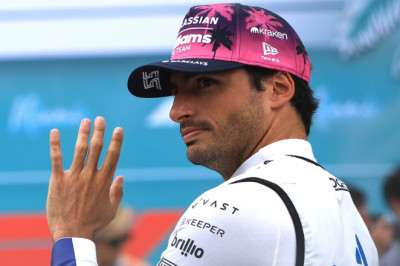 Carlos Sainz insists Williams are determined to live up to ‘higher expectations’ after double points finish in Miami Grand Prix