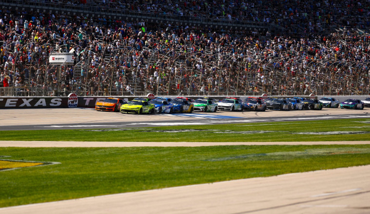 Ryan Preece vs Ty Gibbs at Texas Motor Speedway (Video)
