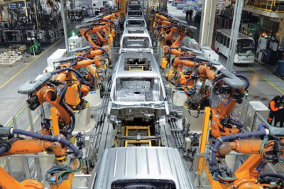 Ford Hands Over Valencia Production Line to Geely for €200 Million Crossover Gamble