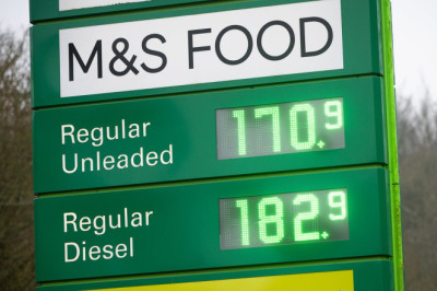 Labour must slash fuel duty and reduce motorway speed limits to prevent economic damage amid Iran war, says Left-wing think tank