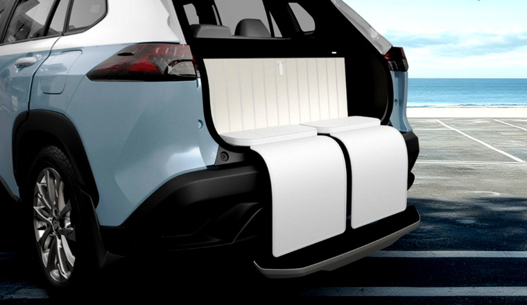 A Toyota Supplier Put A Feature From A $440K Rolls-Royce Cullinan In The Corolla Cross