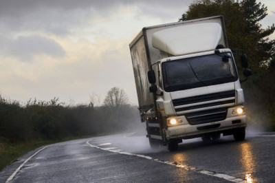 How to report an unsafe lorry, coach or bus driver