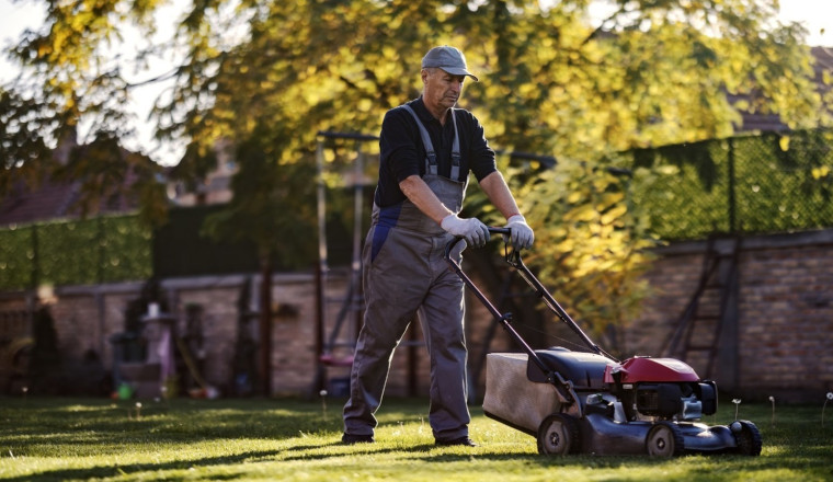 These 5 Lawnmower Checks Will Ensure Your Little Engine Can Cut It This Summer