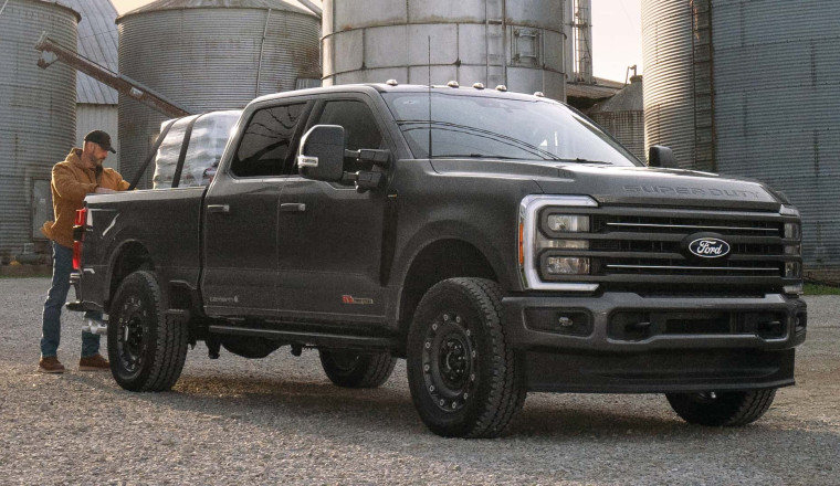 Ford's Biggest Truck Now Comes Standard With A Bigger V8