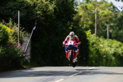 Isle of Man TT 2026: Who is racing in each class? Seeded riders