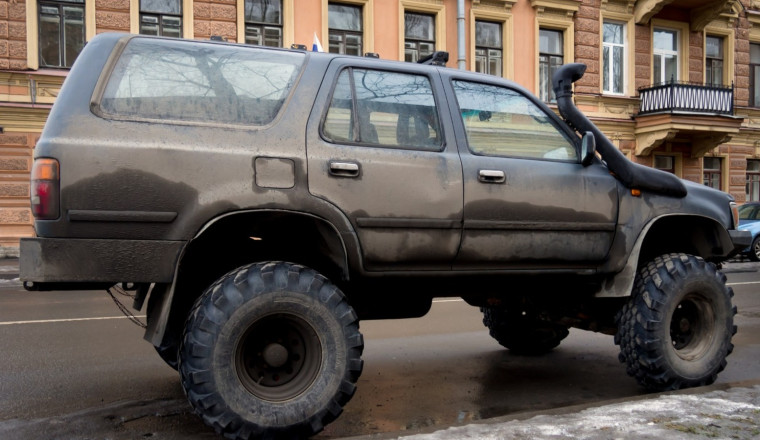 Here's How Your Suspension Choice Can Affect Your SUV's Fuel Economy