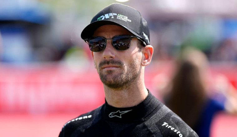 Grosjean downplays dust-up with Armstrong
