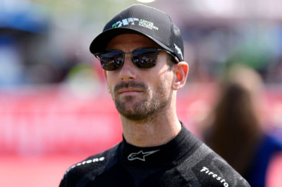 Grosjean downplays dust-up with Armstrong