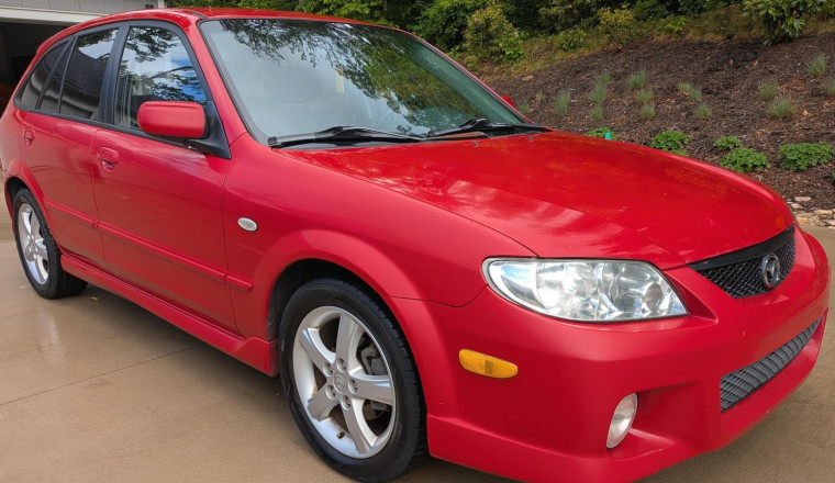 This 2003 Mazda Protege5 Manual Is The Definition Of Cheap, Slow, Practical Fun