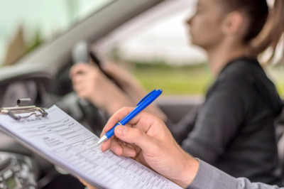 'I'm a driving instructor and you'll fail your test immediately if you do this'