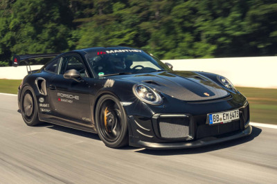 Porsche 911 GT2 RS With Manthey Kit Sets A New Lap Record