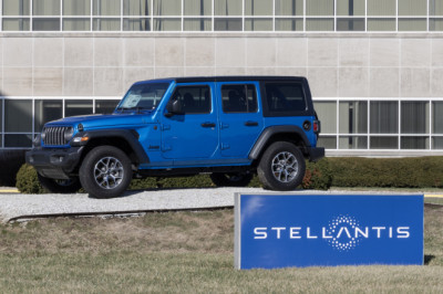 Jeep And Land Rover Could Become Cousins As Stellantis And JLR Partner Up For U.S. Market Cars