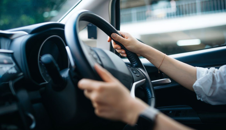 Drivers must keep 1 item in car at all times to stay safe in heatwave