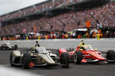 Rosenqvist wins closest Indy 500 by 0.02 seconds