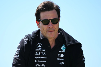 ‘This fight is on’ – Toto Wolff sets out Mercedes’ approach to allowing Kimi Antonelli and George Russell to battle