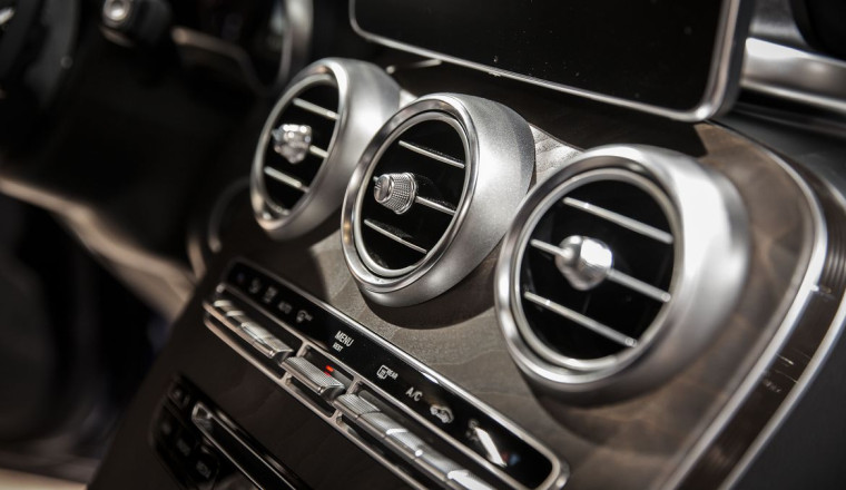 Cool down hot car even quicker by making 1 change to aircon