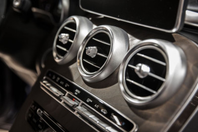 Cool down hot car even quicker by making 1 change to aircon