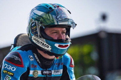 Isle of Man TT: Debutant rider dies in a crash