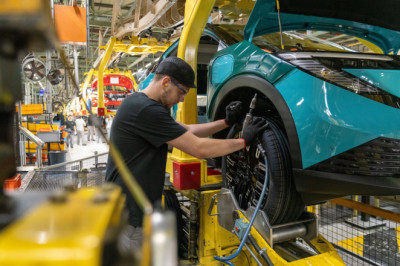 UK vehicle production falls again as industry warns over EU ‘Made in Europe’ threat