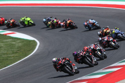 Aprilia emphasises its MotoGP superiority in its home race