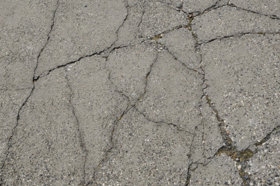 How To Fix Unsightly Concrete Cracks Like A DIY Master