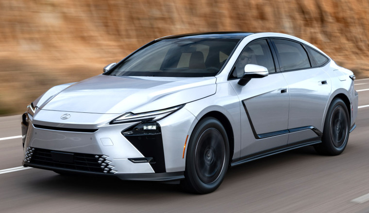Lexus Engineers Couldn’t Stop Fighting Over The New ES, And It Wasn’t Power Or Screens